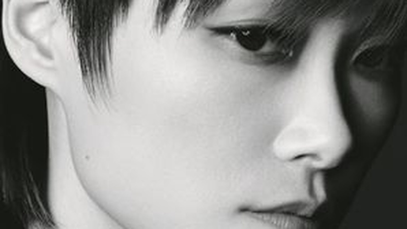 李宇春周笔畅二十年后同台献唱《17岁》唤醒青春记忆