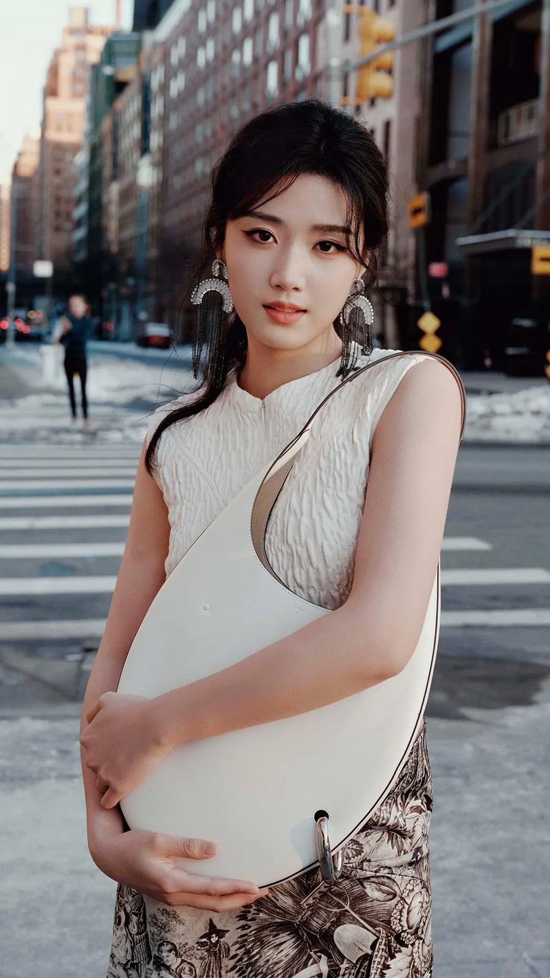 卢昱晓